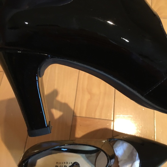 Patent leather ultra comfy heel - Picture 13 of 14